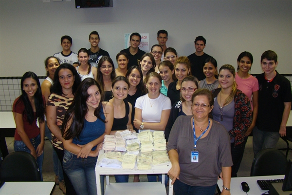 Alunos da Unifev digitam quase 20 mil notas fiscais em campanha 