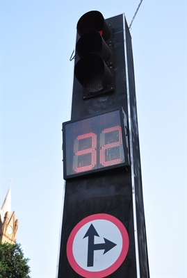 Novos semáforos começam a ser instalados hoje