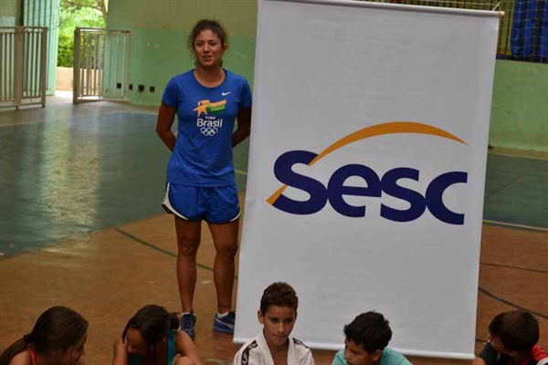 Cristiane Silva, maior artilheira dos Jogos Olímpicos visita Votuporanga