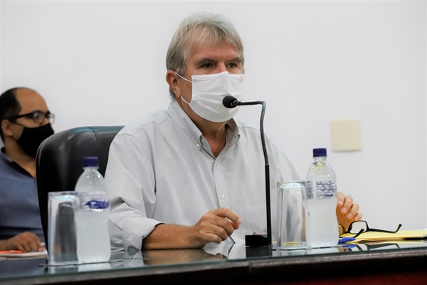 Após suspender corte de água para o comércio, prefeito Jorge Seba (PSDB) determinou a suspensão do corte para residências (Foto: Governo do Estado de São Paulo)