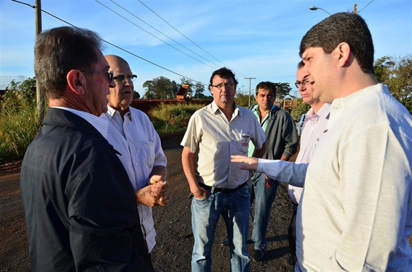 Prefeitura inicia trabalho de melhoria no desvio da duplicação da Péricles