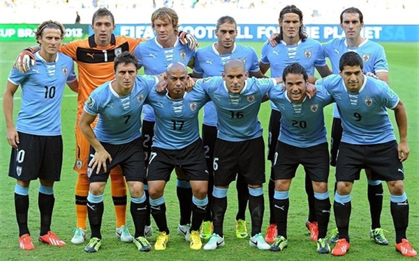 Uruguai encara Costa Rica com dúvidas no ataque