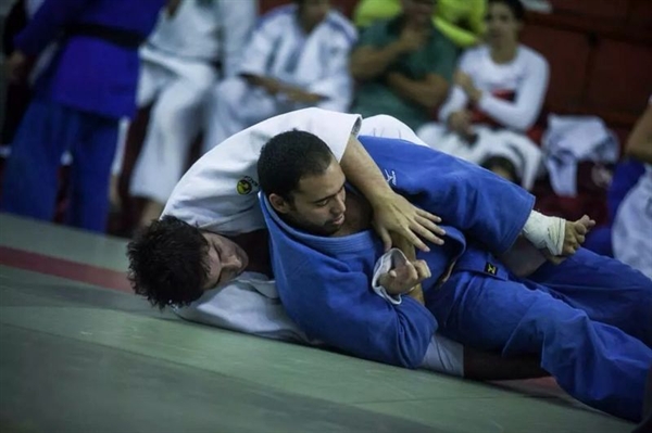 Alunos representaram a Unifev em campeonato Estadual