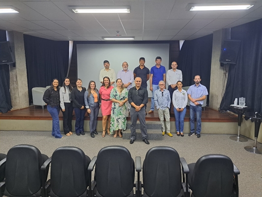 Representantes dos municípios que fazem parte do consórcio se reuniram para discutir projetos do setor de meio ambiente (Foto: Cinorp)