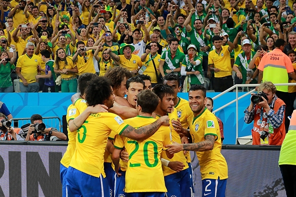 Seleção Brasileira e México medem suas forças