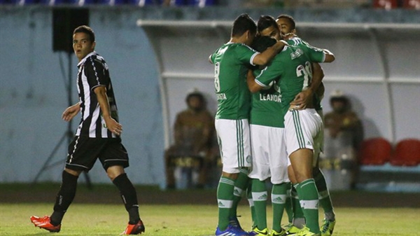 Palmeiras fica a um passo do centésimo gol no ano