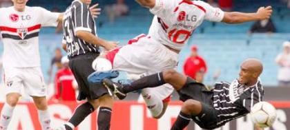 Clássico testa defesa tricolor contra ataque do Timão