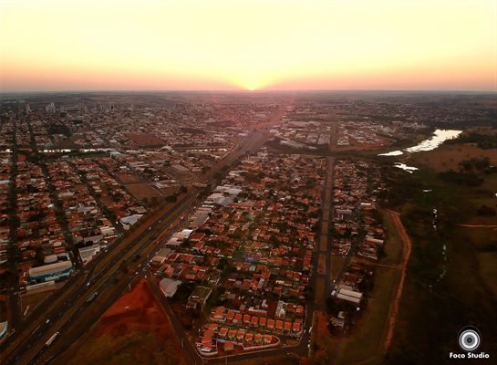 Com a economia bem mais aquecida do que no ano passado, cidade teve um aumento de mais de 15% na arrecadação com ICMS  (Foto: Foco Stúdio)