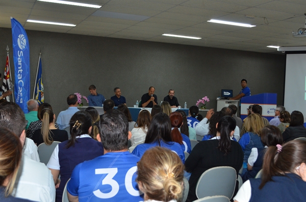 O lançamento da “Noite Premiada” da Santa Casa foi realizado na manhã de ontem com a presença de lideranças (Foto: A Cidade)