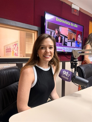 A presidente da Associação Comercial de Votuporanga, Natália De Haro abordou diversos temas em entrevista na Cidade FM (Foto: A Cidade)