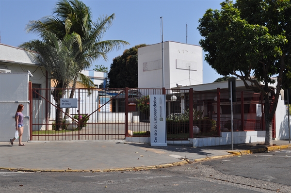 O PAT de Votuporanga fica na rua Barão do Rio Branco, 4497; o horário de atendimento é das 8h30 às 16h30  (Foto: Érika Chausson/A Cidade)