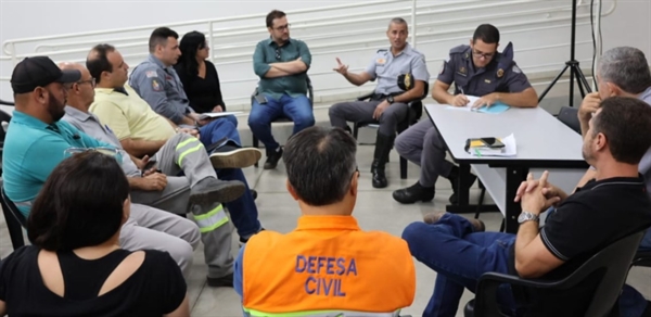 Durante a reunião foram estabelecidas rotas alternativas para aliviar o fluxo de trânsito, além de medidas de segurança e fiscalização (Foto: CidadãoNet)