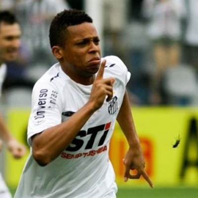 Palmeiras confronta Santos hoje