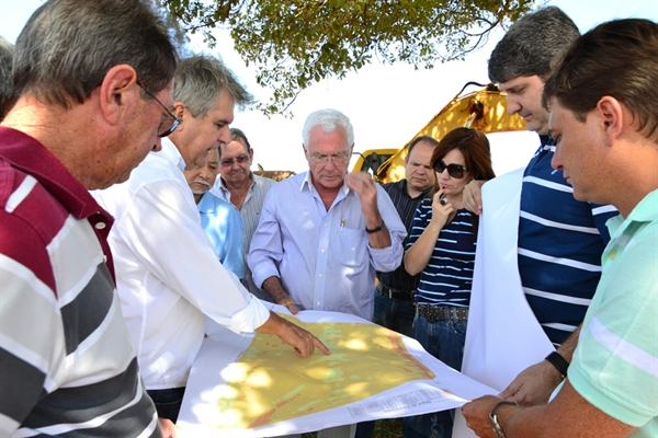 Prefeito pede empenho para que terreno abrigue a festa