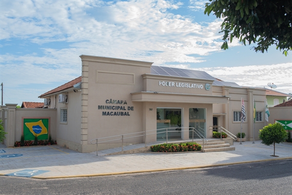 O polêmico projeto que altera Plano de Carreira dos Professores será votado hoje em Macaubal (Foto: Câmara Municipal de Macaubal)