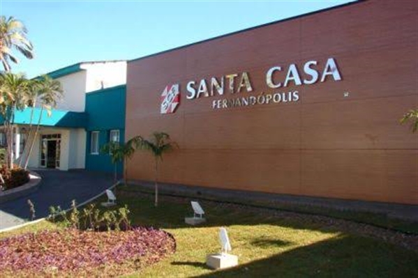 Informação foi confirmada em nota oficial do hospital  (Foto: Santa Casa Fernandópolis)