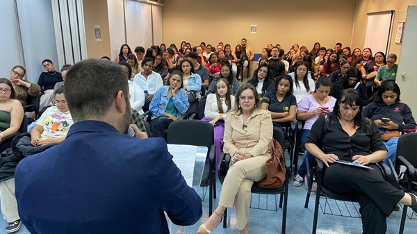 O evento tem reunido estudantes, professores e gestores educacionais interessados em ampliar seus conhecimentos e refletir sobre práticas pedagógicas inclusivas (Foto: Futura) 