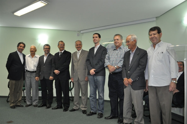 Lideranças prestigiam posse da diretoria da ACV