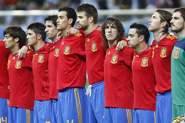 Espanha aposta na força coletiva contra o Uruguai