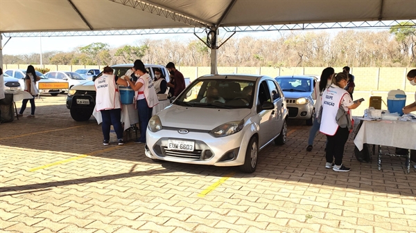 As doses dos imunizantes serão aplicadas no sistema drive-thru (Foto: Prefeitura de Jales)