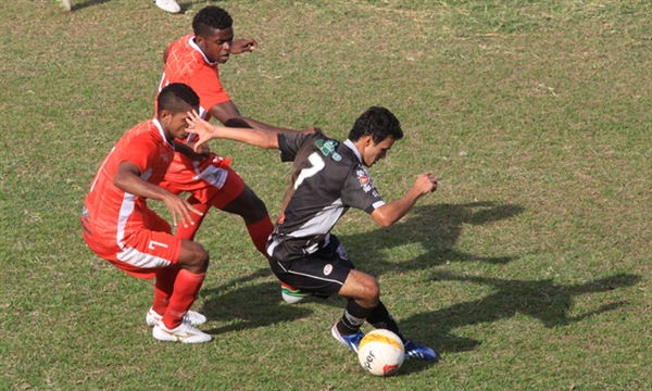 CAVinho vence Monte Azul por 4 a 2 em amistoso