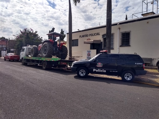 As maquinários e implementos apreendidos pela polícia foram avaliados em aproximadamente R$ 200 mil (Foto: Divulgação/Polícia Civil)