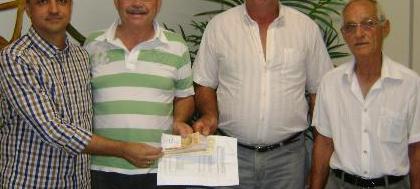Voluntários fazem arrecadação para Santa Casa 