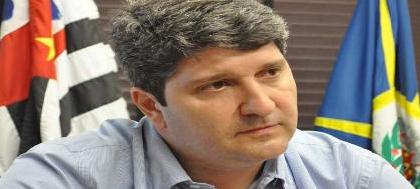 Prefeito faz balanço de 2012 e conta projetos