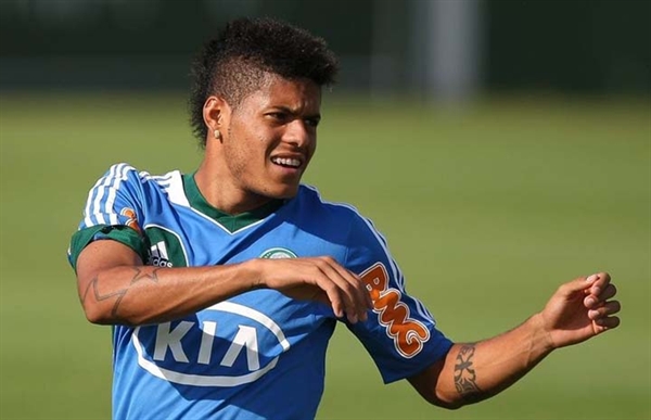 Palmeiras enfrenta Avaí sem Kardec suspenso