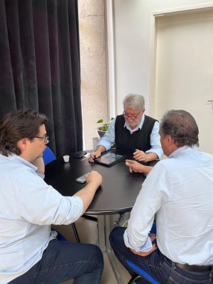 O prefeito Jorge Seba se reuniu ontem com técnicos da empresa Rumo Logística, onde apresentou o novo pedido (Foto: Prefeitura de Votuporanga)