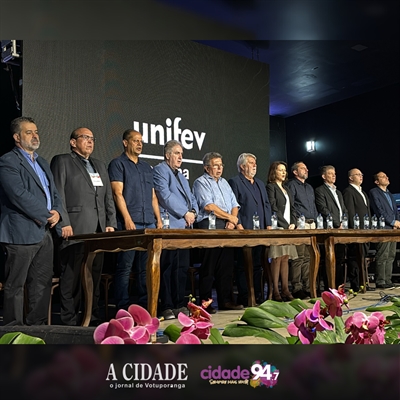 A abertura do evento contou com a participação de autoridades da cidade e região e grandes representatividades nacionais da área médica  (Foto: Unifev)