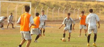 Dente-de-leite do CAV joga neste domingo pelo Estadual