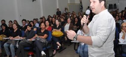 Câmara vota 15.º salário para a educação amanhã