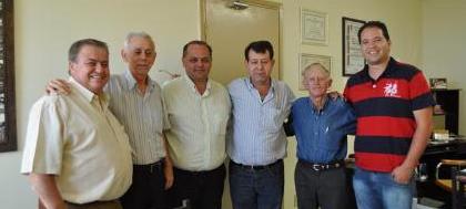 Lideranças políticas visitam o jornal A Cidade
