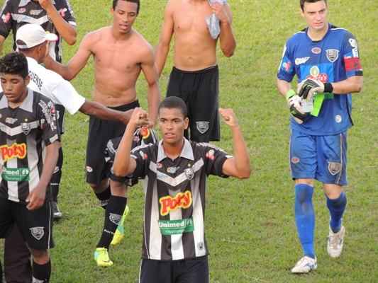 CAV joga pela classificação contra a Santacruzense