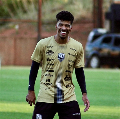 Rindo à toa: Frank Henrique Pena de Oliveira vive ótimo momento (Foto: Rafa Bento/CAV)