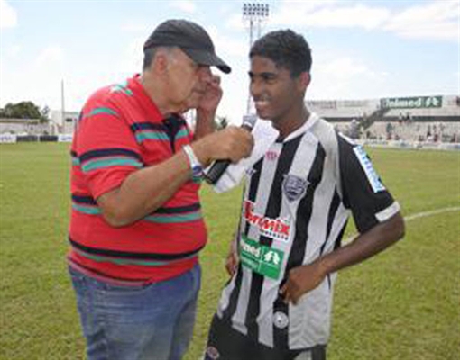 Lateral direito é o novo reforço da Alvinegra