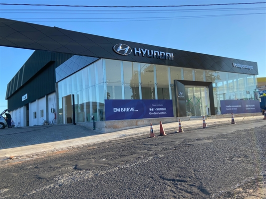  Concessionária Hyundai já está com quase toda estrutura pronta e deve ser inaugurada nos próximos dias em Votuporanga (Foto: A Cidade)