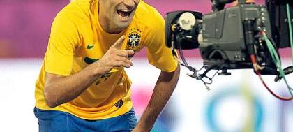 Com dois gols de Jonas, Brasil bate Egito