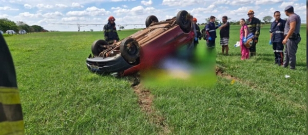 Acidente ocorreu a estrada vicinal Valdomiro Campanhola, que liga Valentim Gentil a Meridiano; criança não resistiu aos ferimentos (Foto: Reprodução)