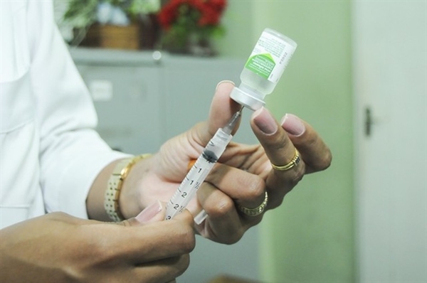 Vacina contra gripe continua disponível nos postos de saúde — Foto: Divulgação/Prefeitura