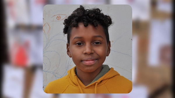 O pequeno artista Hilan Gabriel Soares Silva, de 11 anos, quer investir para se tornar um desenhista profissional (Foto: A Cidade)