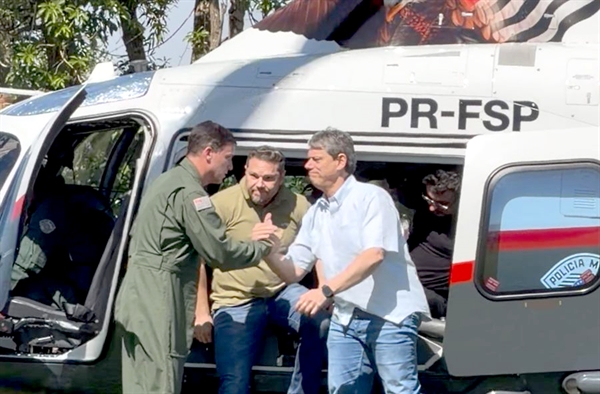 Estão dizendo que o governador Tarcísio de Freitas vai jogar as glórias da conquista do Hospital da Criança, a ser anunciado, no colo do deputado Danilo Campetti. Ao saber disso Carlão perdeu o fôlego! (Foto: Governo SP)