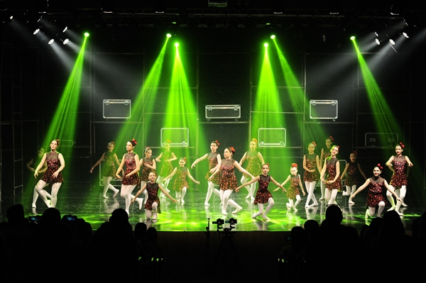 A Almagêmea Escola e Boutique de Dança realiza, neste fim de semana, a 24ª edição do seu tradicional Espetáculo de Dança, com o tema cinema (Foto: Divulgação)