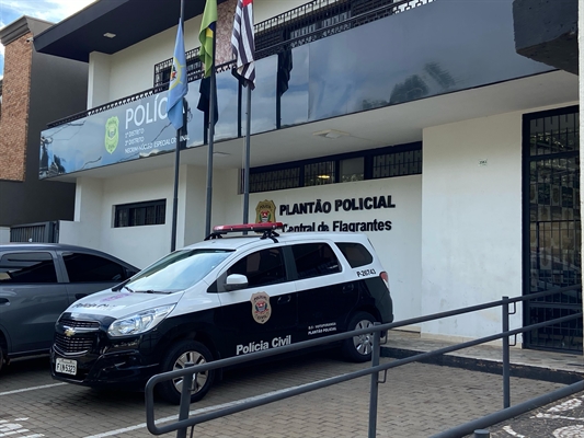 Diante da constatação, os homens receberam voz de prisão e foram encaminhados à Central de Polícia Civil (Foto: A Cidade)
