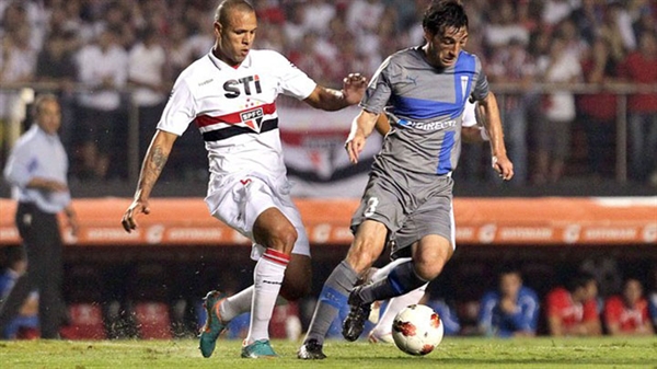 São Paulo enfrenta Universidad Católica no Chile