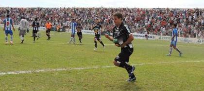 CAV faz 2 a 0 no Nacional e vira líder do grupo