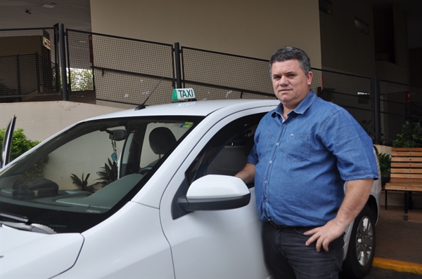 Nivaldo aponto para a rampa que viu Paulo descendo correndo e pedindo a sua ajuda (Foto: Aline Ruiz/A Cidade)