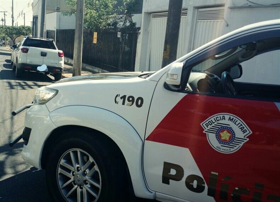 O flagrante foi realizado durante patrulhamento da Força Tática de Votuporanga pela Zona Norte da cidade  Foto: Divulgação/Polícia Militar 