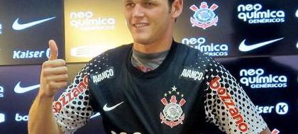 Desfalcado, Corinthians recebe o Cruzeiro 